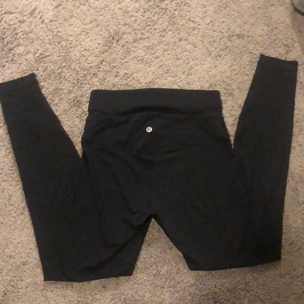 Lululemon leggings size 6- EUC